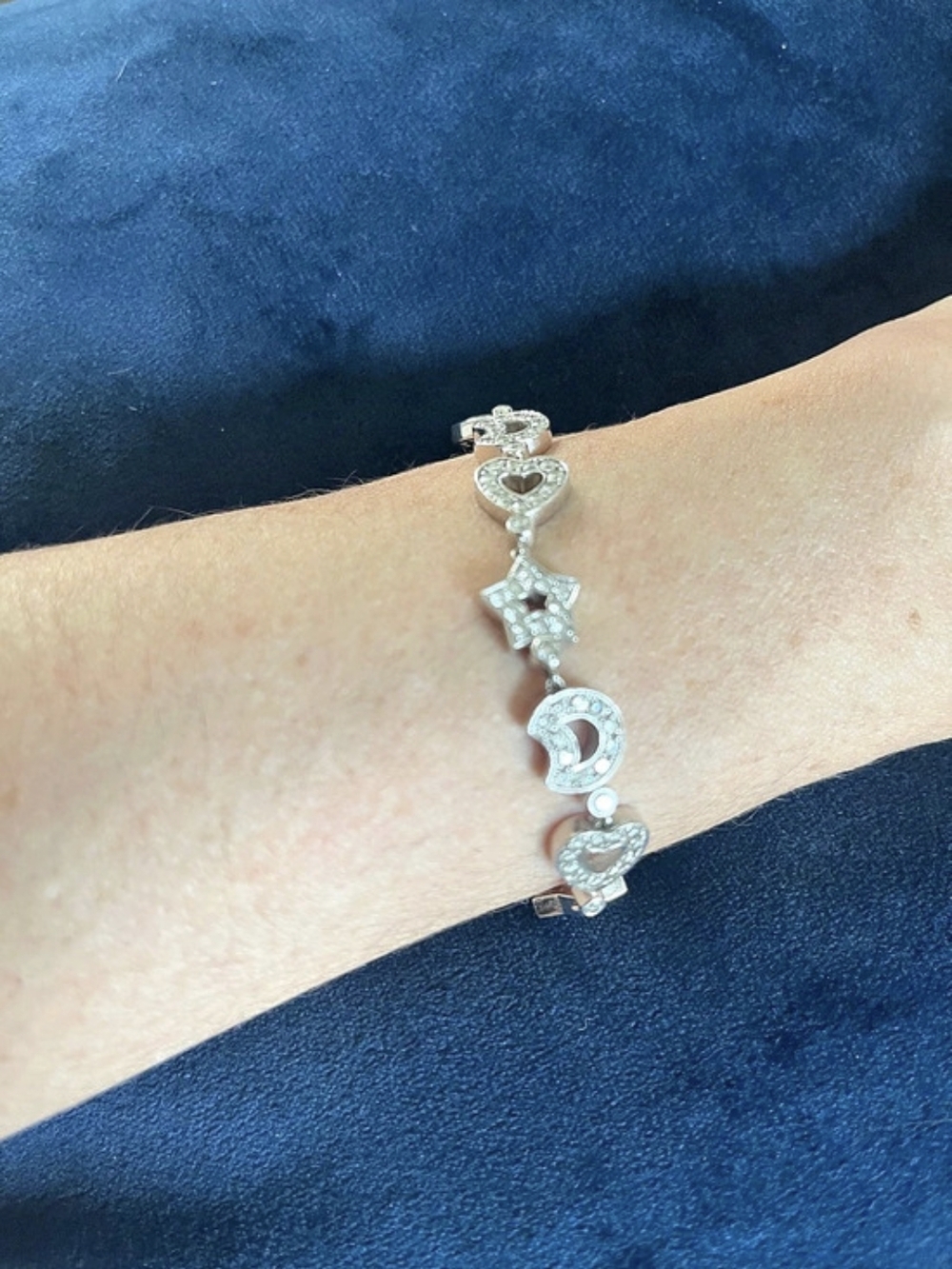 4.27 Karat 18 Karat White Gold Teennis Bracelet With Real Diamonds